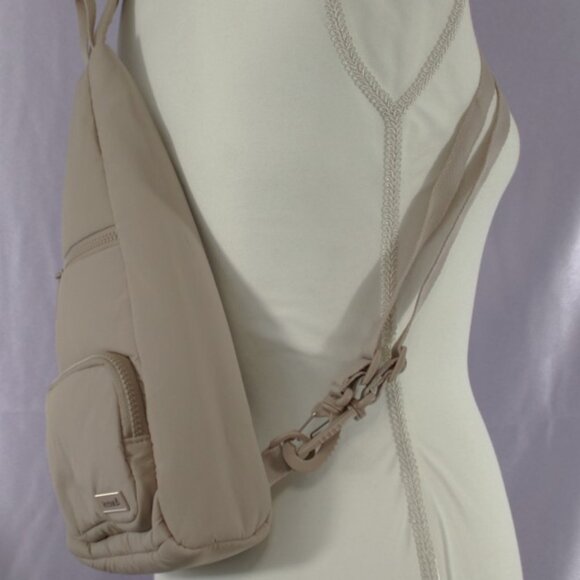 NWOT Reebok Taupe Sling Backpack Crossbody Travel Bag - Picture 3 of 6